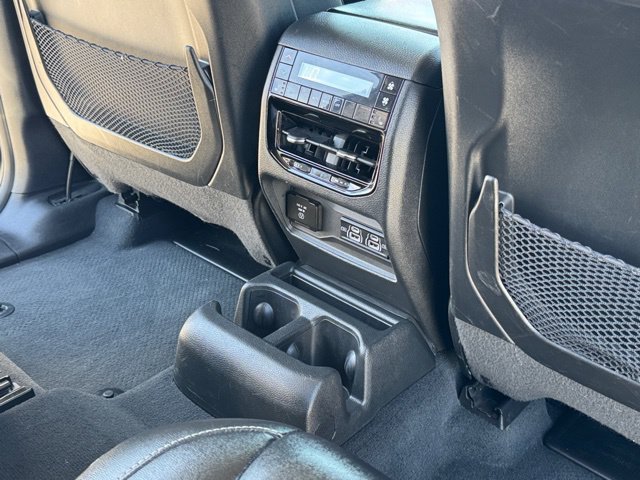 Used 2023 Jeep Grand Cherokee L Limited w/ Luxury Tech Group II AWD/4WD image 22