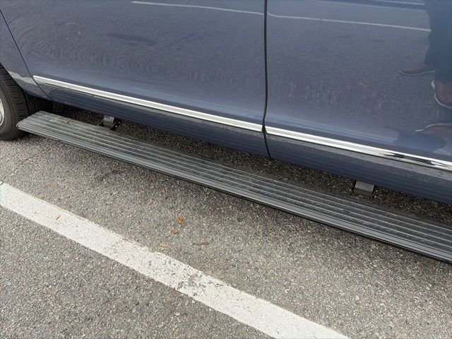 Used 2023 Lincoln Navigator Reserve image 16