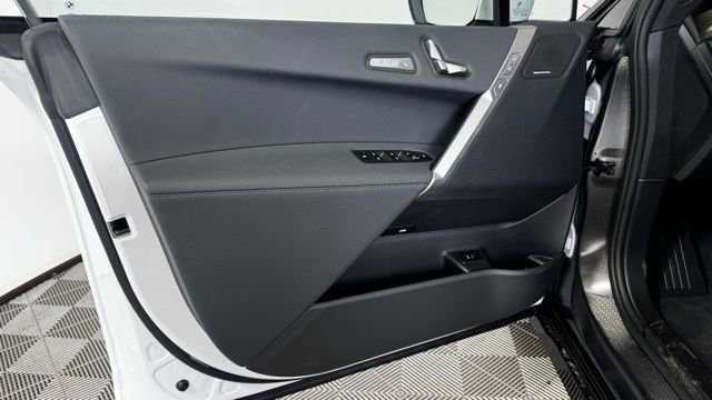 New 2026 BMW iX xDrive45 w/ M Sport Package image 9