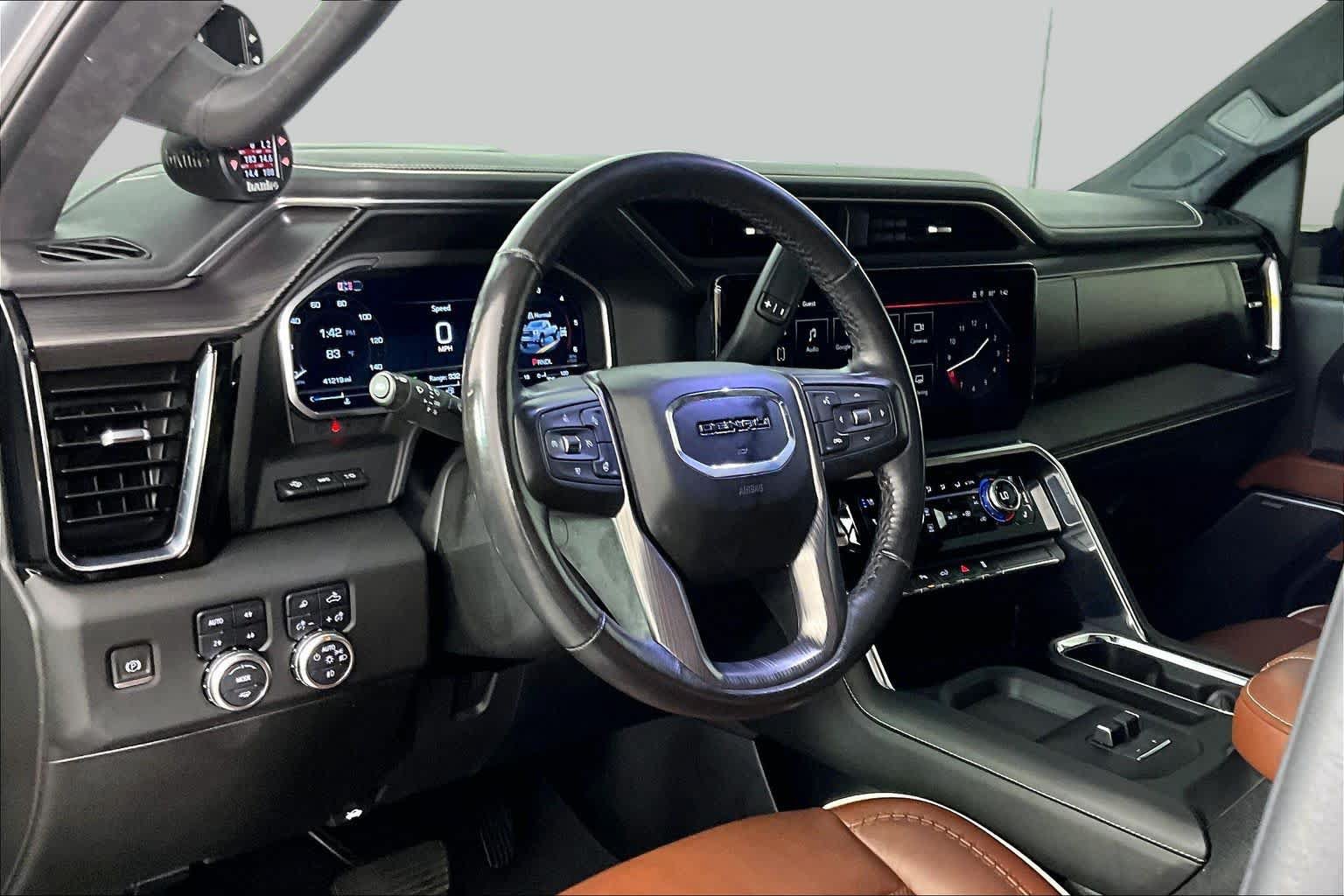 Used 2024 GMC Sierra 3500 Denali Ultimate AWD/4WD image 16