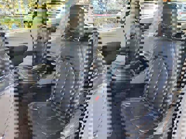 Used 2020 Chrysler Voyager Lxi FWD image 18