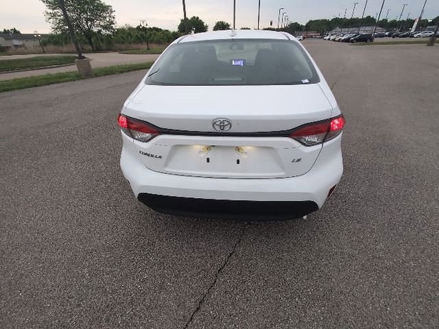 Certified 2025 Toyota Corolla LE FWD image 6