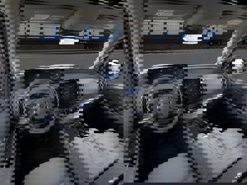 New 2026 Ford Expedition Active image 9