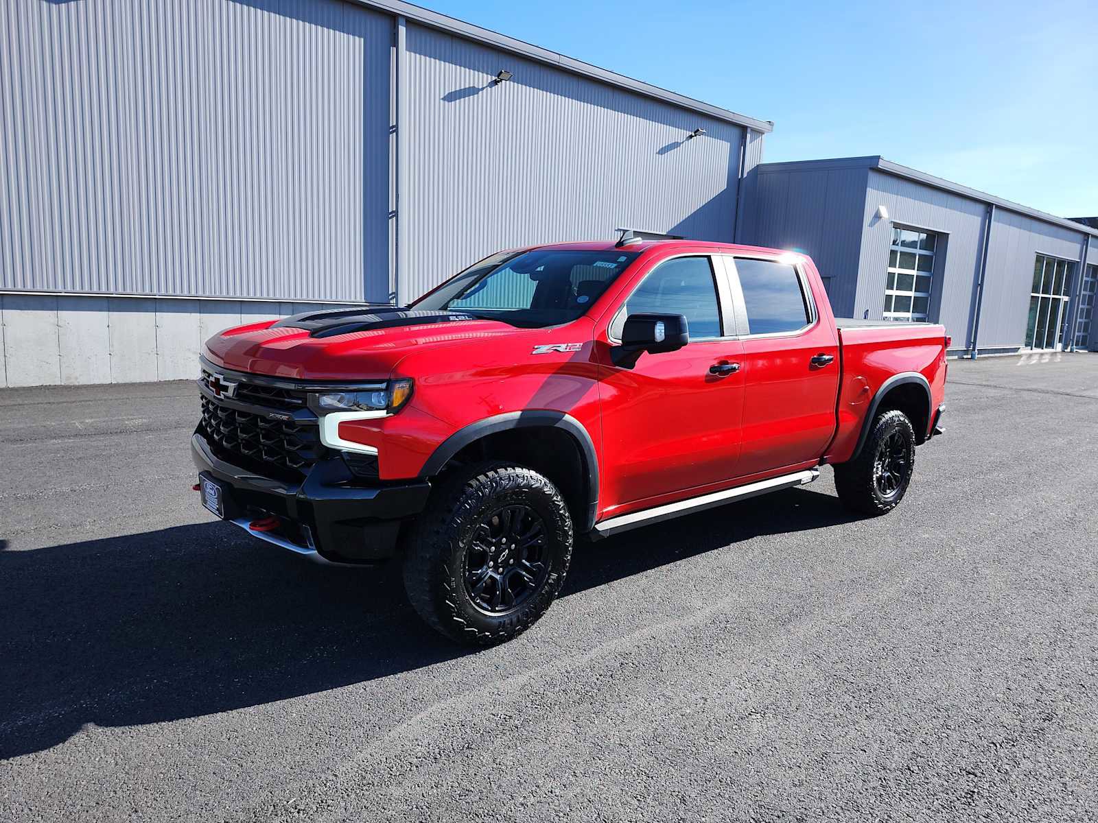 Used 2023 Chevrolet Silverado 1500 ZR2 w/ Technology Package image 1