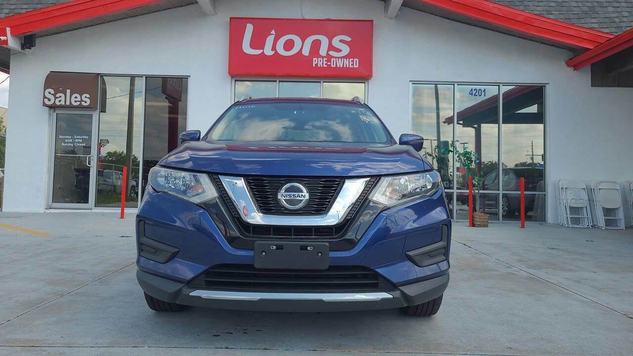 Used 2018 Nissan Rogue SV AWD/4WD image 1