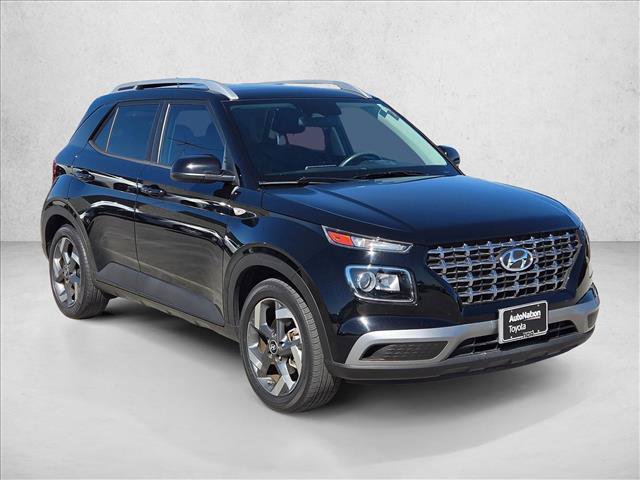 Used 2024 Hyundai Venue SEL FWD image 3