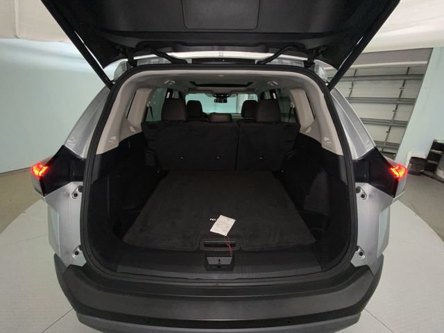 Used 2023 Nissan Rogue SV w/ SV Premium B Package AWD/4WD image 23