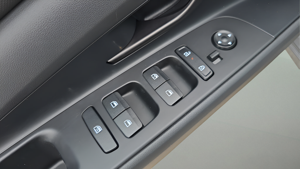 New 2026 Hyundai Elantra SEL Sport Premium FWD image 19