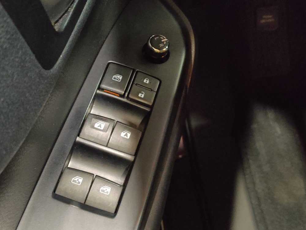 Used 2019 Toyota Highlander XLE AWD/4WD image 33