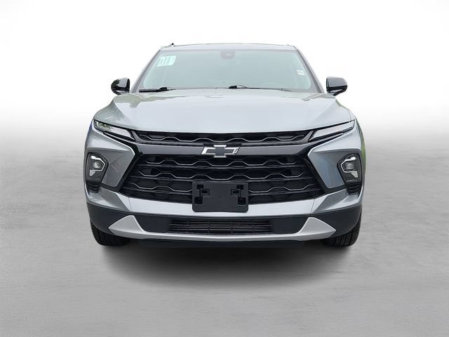Used 2024 Chevrolet Blazer LT w/ Convenience Package FWD image 2