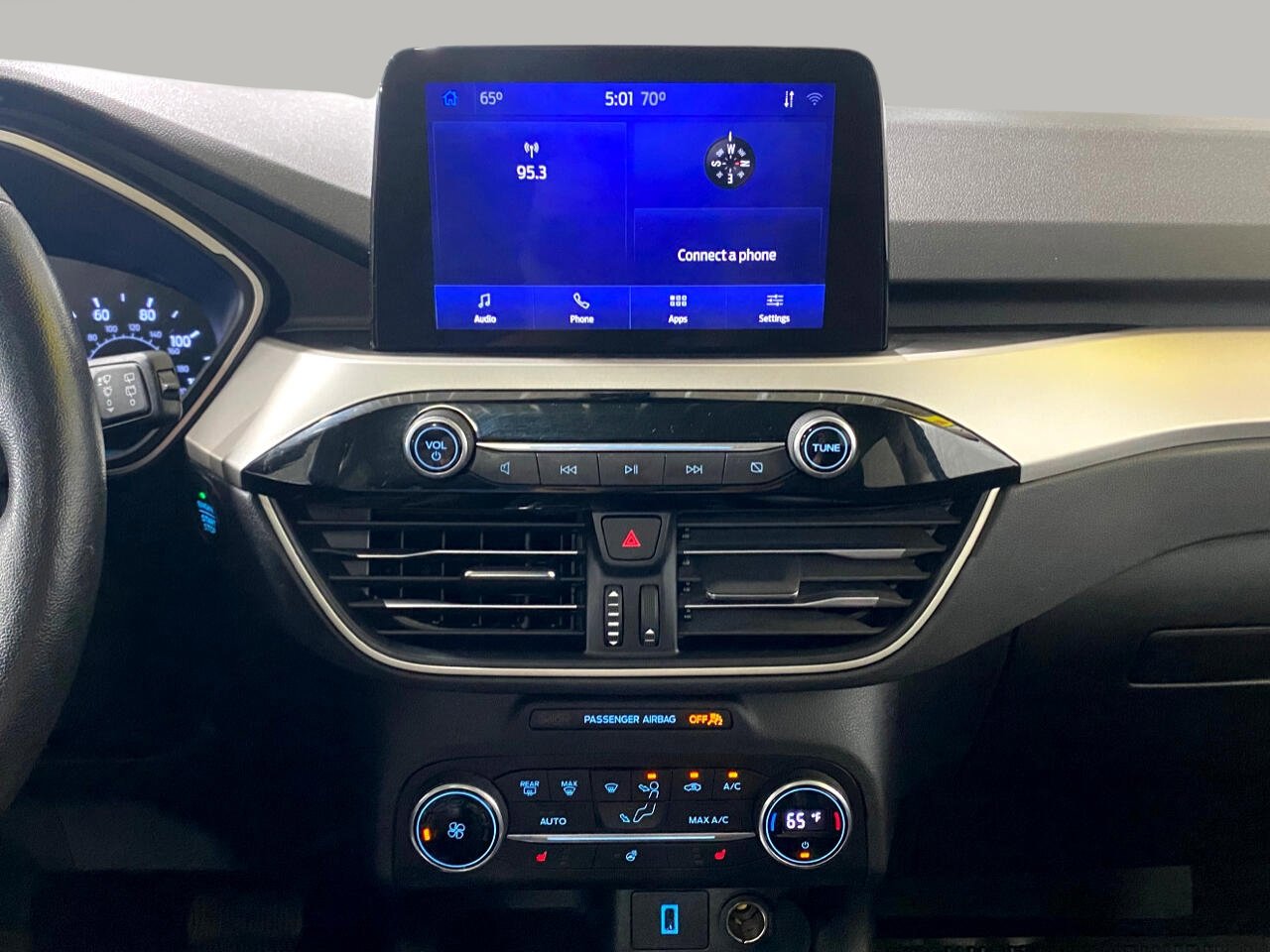 Used 2020 Ford Escape SEL image 11