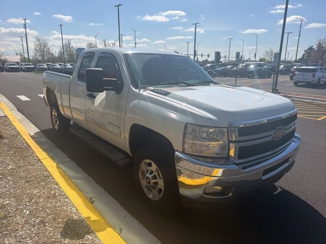 Used 2011 Chevrolet Silverado 2500 LT w/ Interior Plus Package RWD image 11