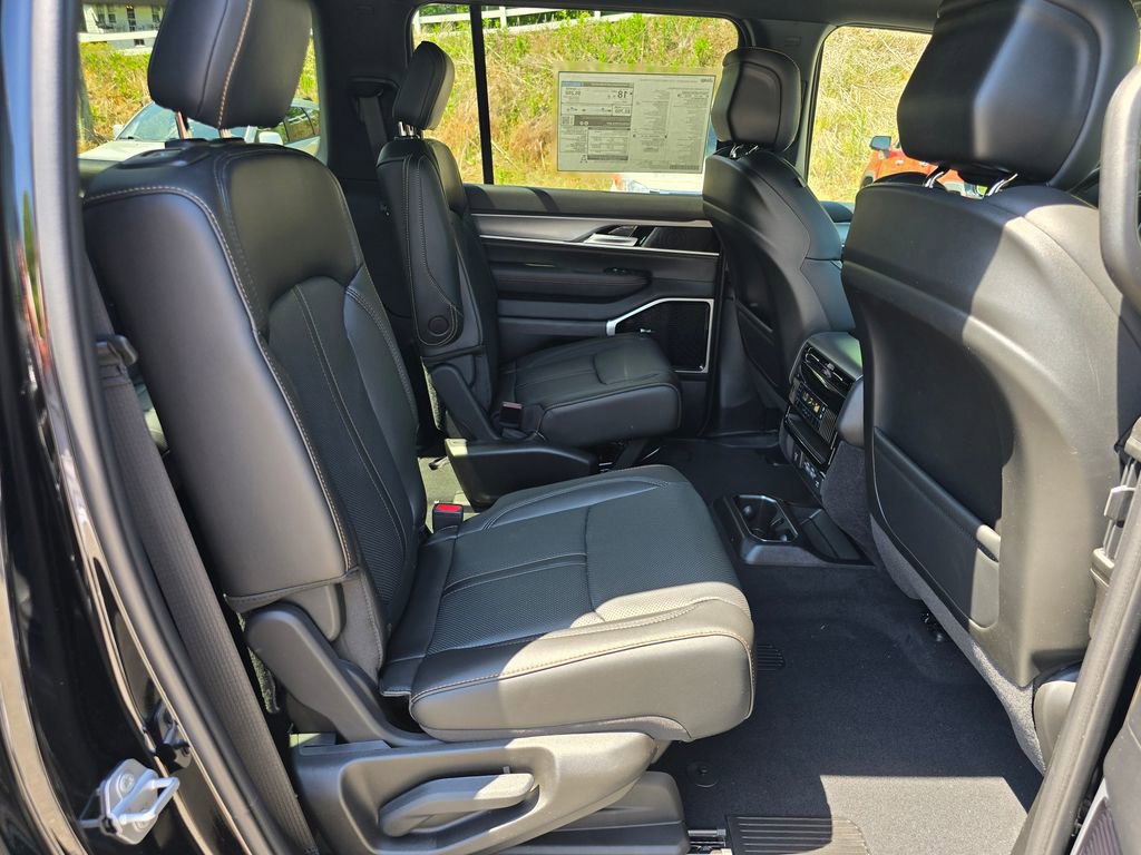 New 2026 Jeep Grand Wagoneer L 4WD image 25