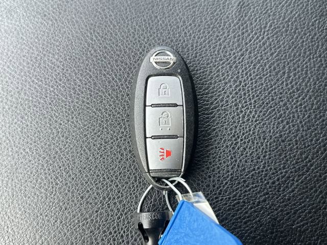 Used 2020 Nissan Pathfinder S image 34