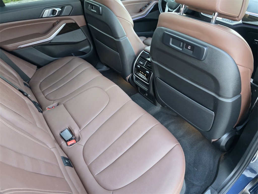 Used 2021 BMW X5 xDrive40i w/ Premium Package image 30