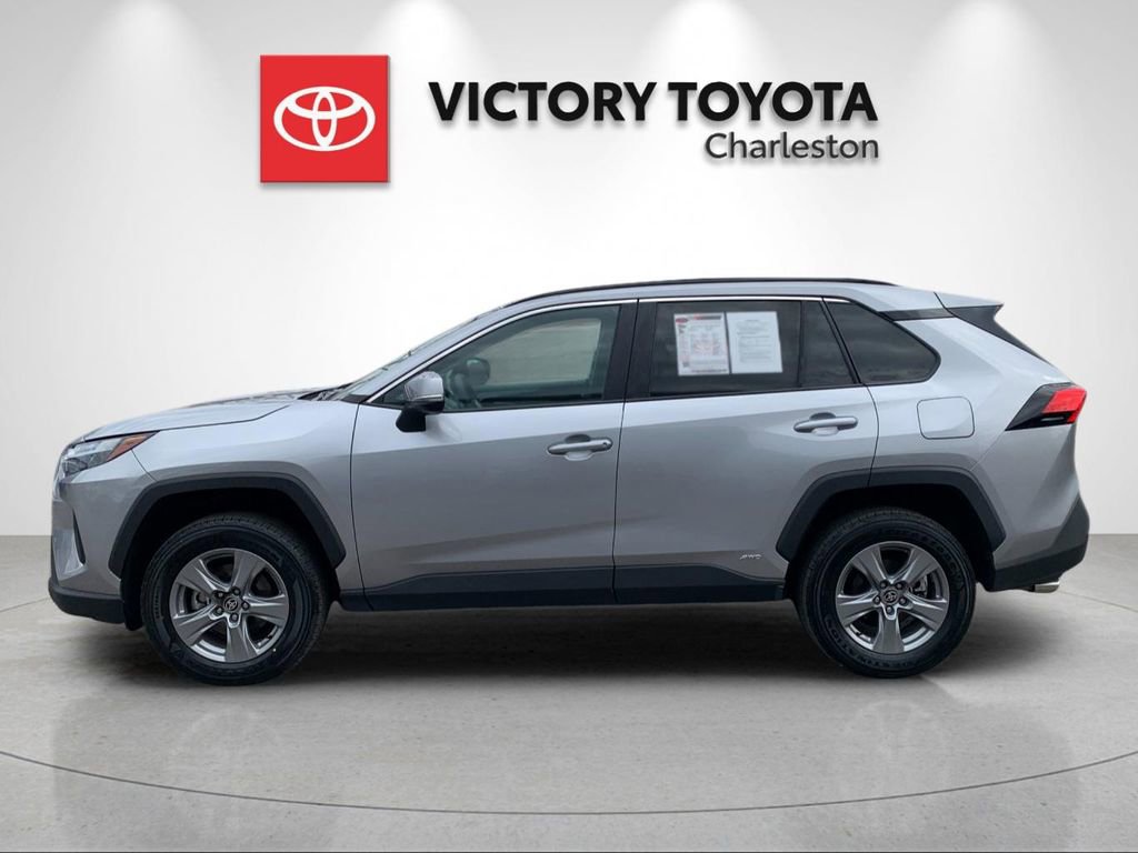 Used 2025 Toyota RAV4 XLE image 2
