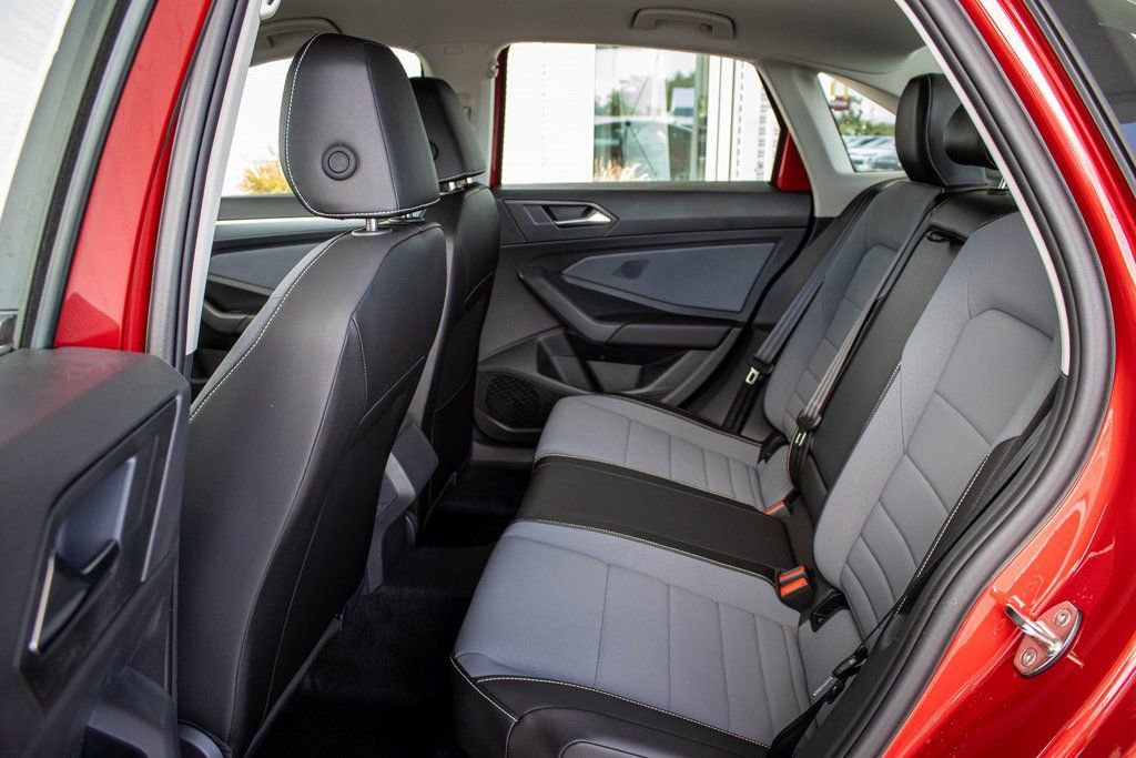 New 2025 Volkswagen Jetta SE image 45