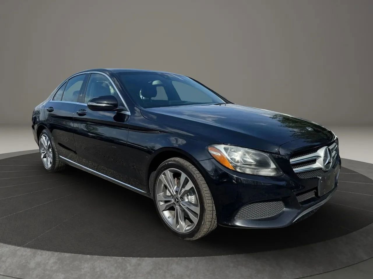 Used 2018 Mercedes-Benz C 300 4MATIC Sedan image 3