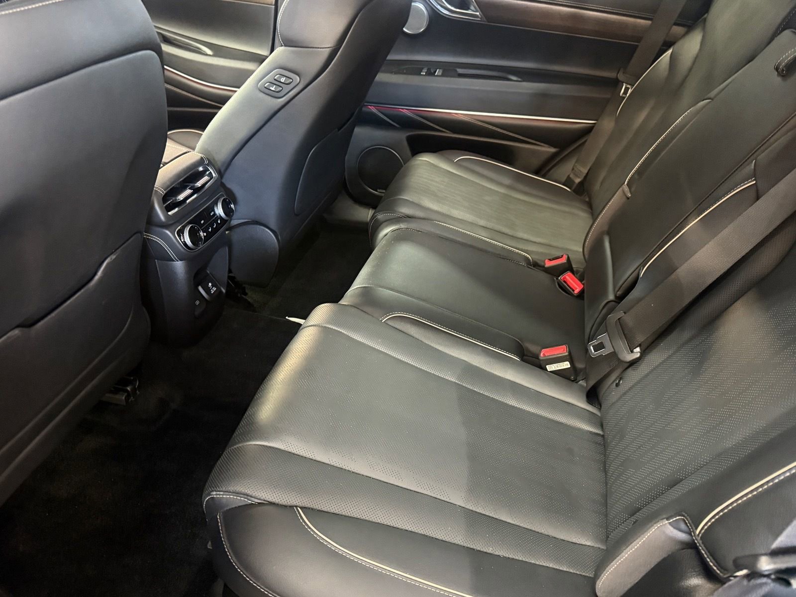 Used 2023 Genesis GV80 2.5T w/ Prestige 20" Package image 8