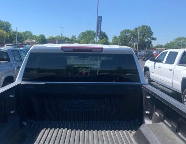 Used 2024 Chevrolet Silverado 1500 LT AWD/4WD image 9