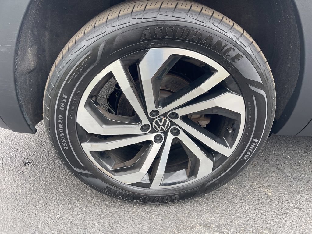 Used 2023 Volkswagen Atlas Cross Sport SEL AWD/4WD image 29