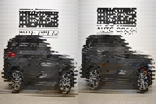 Used 2023 BMW X5 xDrive40i w/ M Sport Package image 2