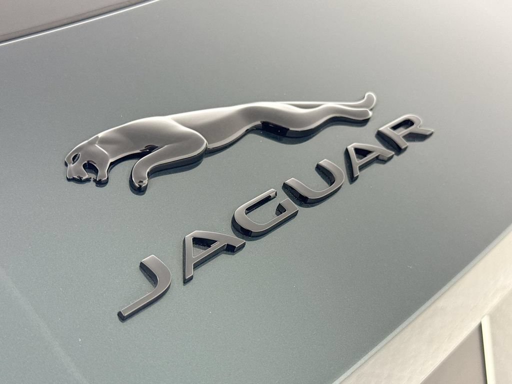 Used 2024 Jaguar F-TYPE R AWD/4WD image 23