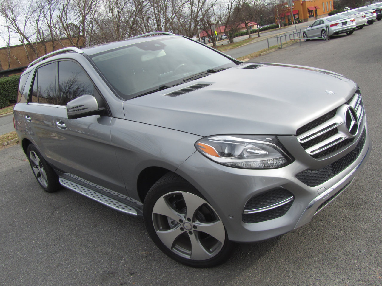 Used 2016 Mercedes-Benz GLE 350 w/ Premium Package image 3