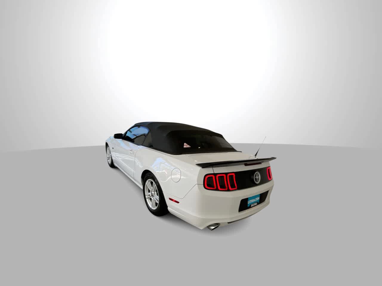 Used 2014 Ford Mustang Convertible RWD image 6