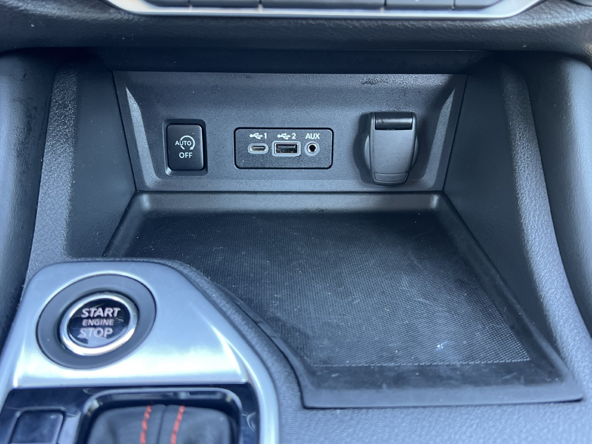 Certified 2024 Nissan Sentra SR w/ SR Premium Package FWD image 9