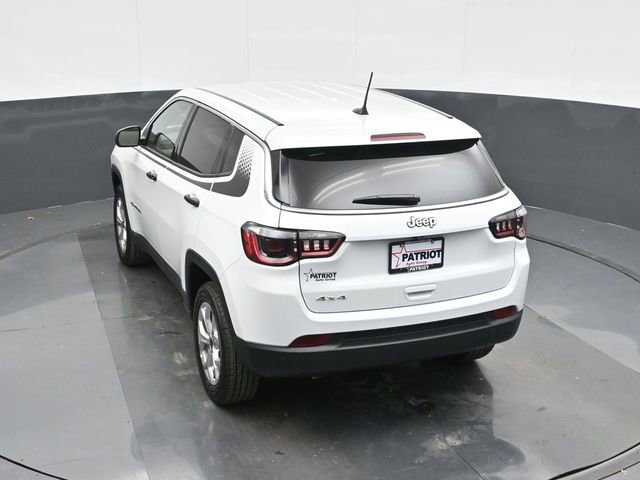 Used 2025 Jeep Compass Sport w/ Mopar Graphics Package AWD/4WD image 27