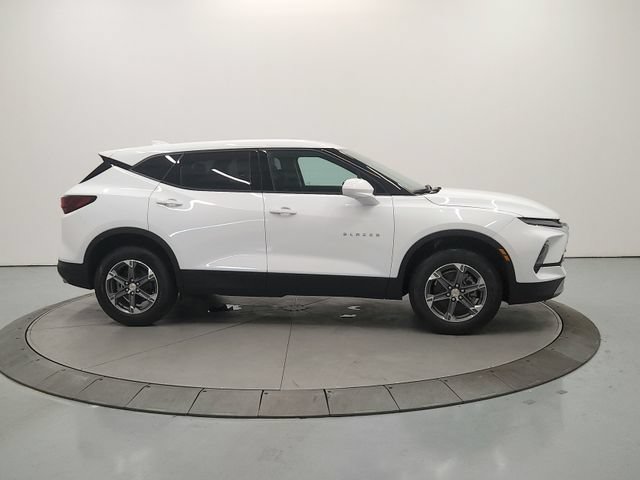 New 2026 Chevrolet Blazer LT FWD image 9