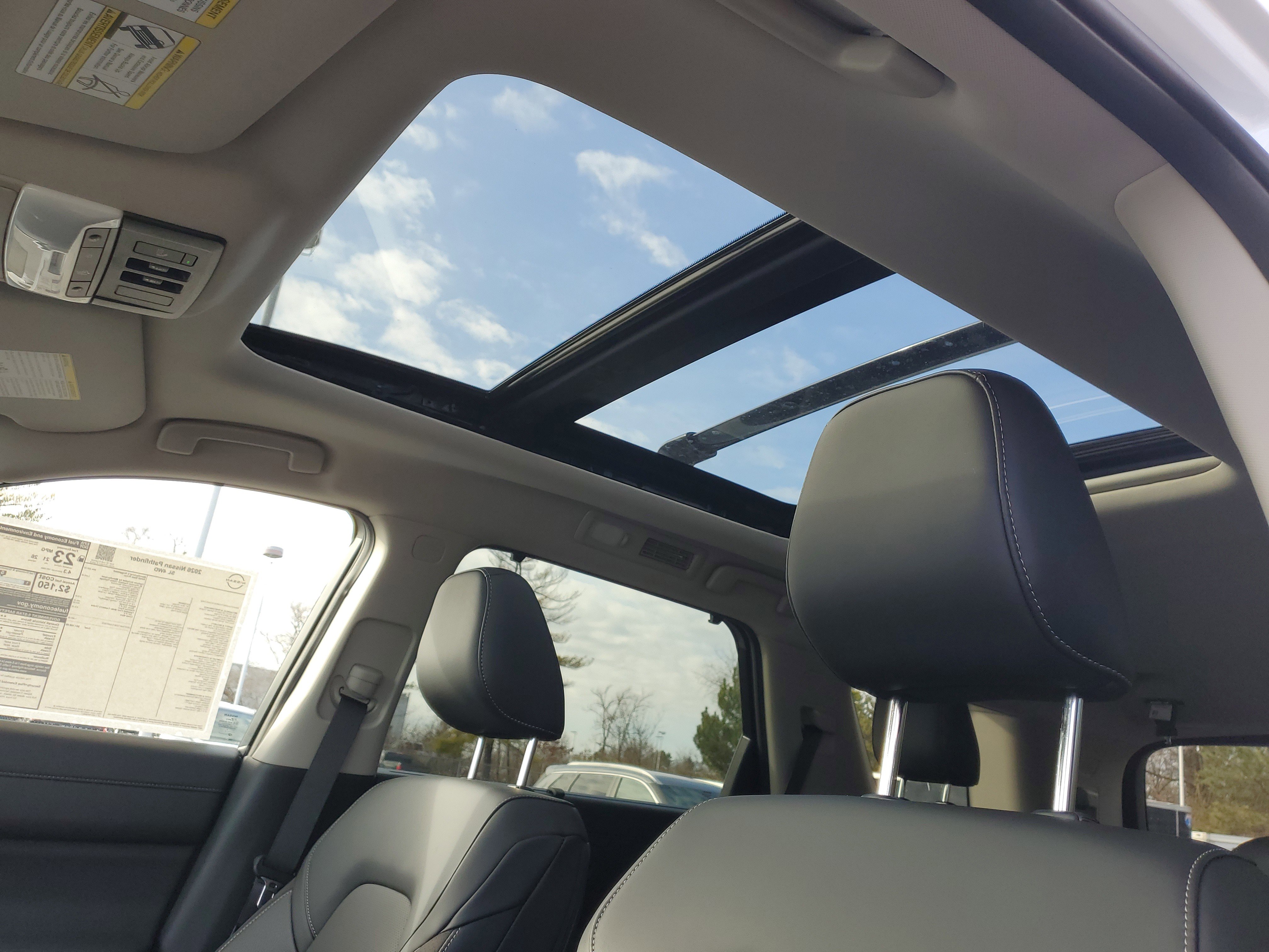 New 2026 Nissan Pathfinder SL w/ SL Premium Package image 7