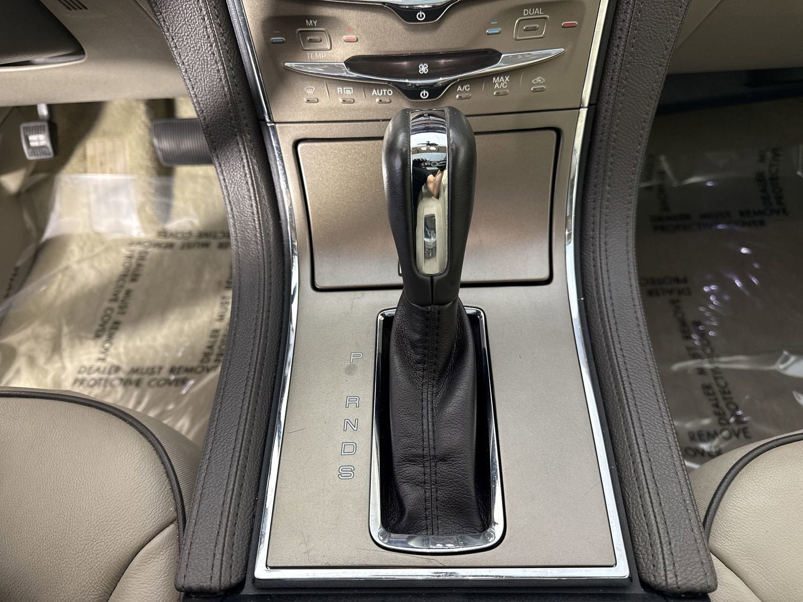 Used 2013 Lincoln MKX AWD image 18