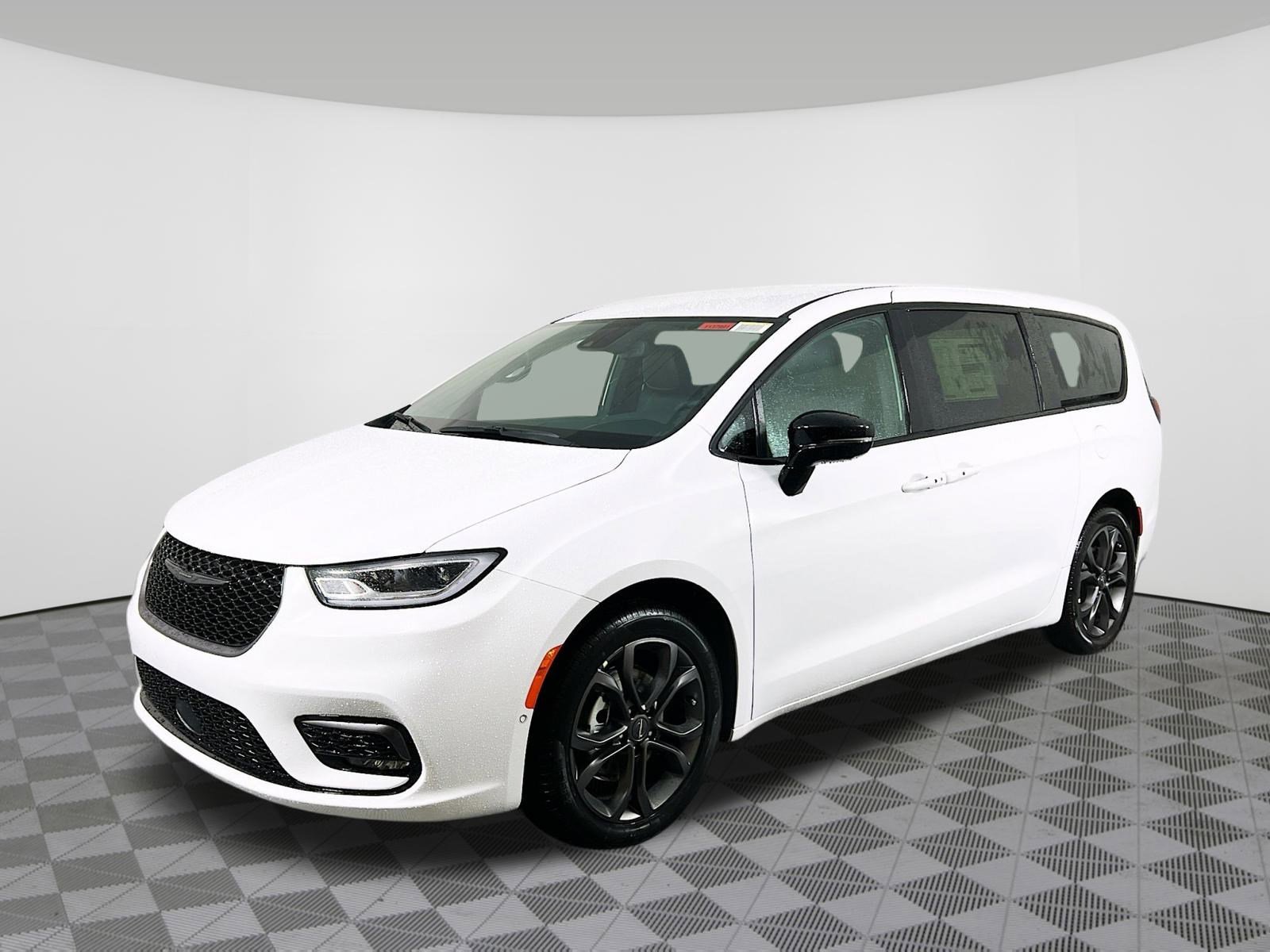 New 2026 Chrysler Pacifica Select FWD image 2