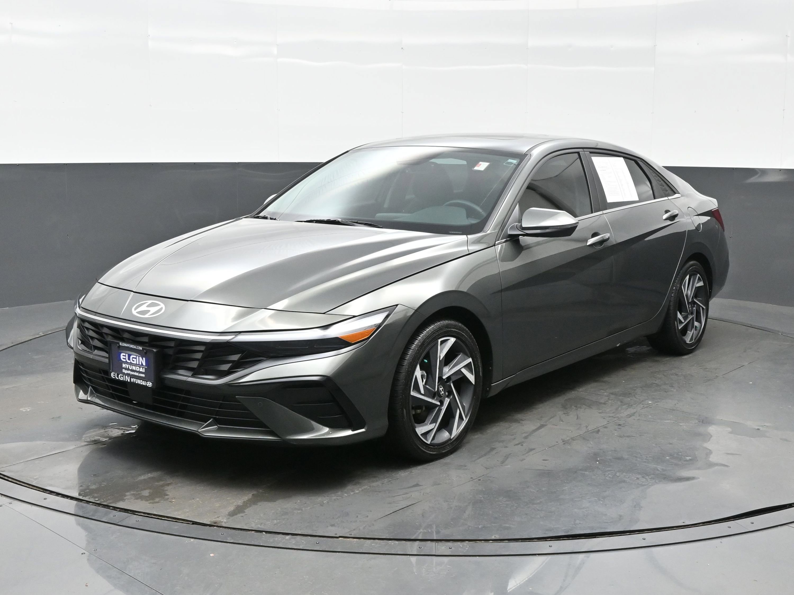 Certified 2024 Hyundai Elantra Limited image 2