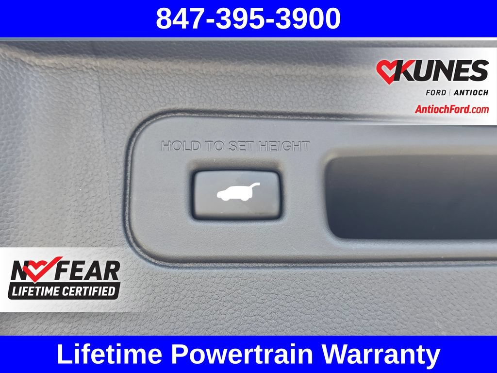 Used 2025 Honda Pilot TrailSport image 32