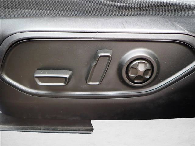 Used 2023 Jeep Grand Cherokee L Laredo image 12