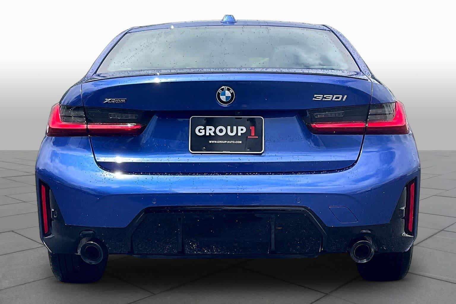 Used 2026 BMW 330i xDrive Sedan w/ M Sport Package AWD/4WD image 4