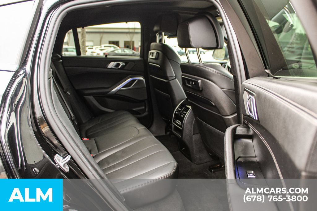 Used 2022 BMW X6 xDrive40i AWD/4WD image 17