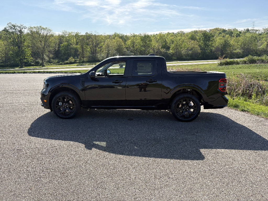 New 2026 Ford Maverick Lobo AWD/4WD image 2