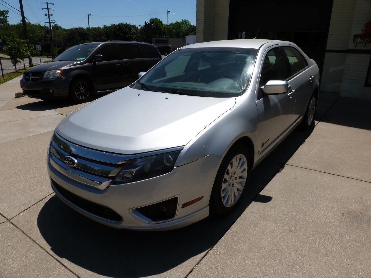 Used 2010 Ford Fusion Hybrid FWD image 4