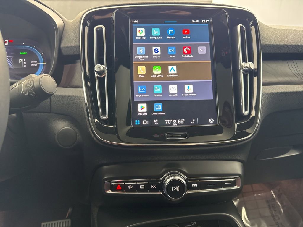 Used 2023 Volvo C40 P8 Recharge Ultimate w/ Protection Package Premier image 17