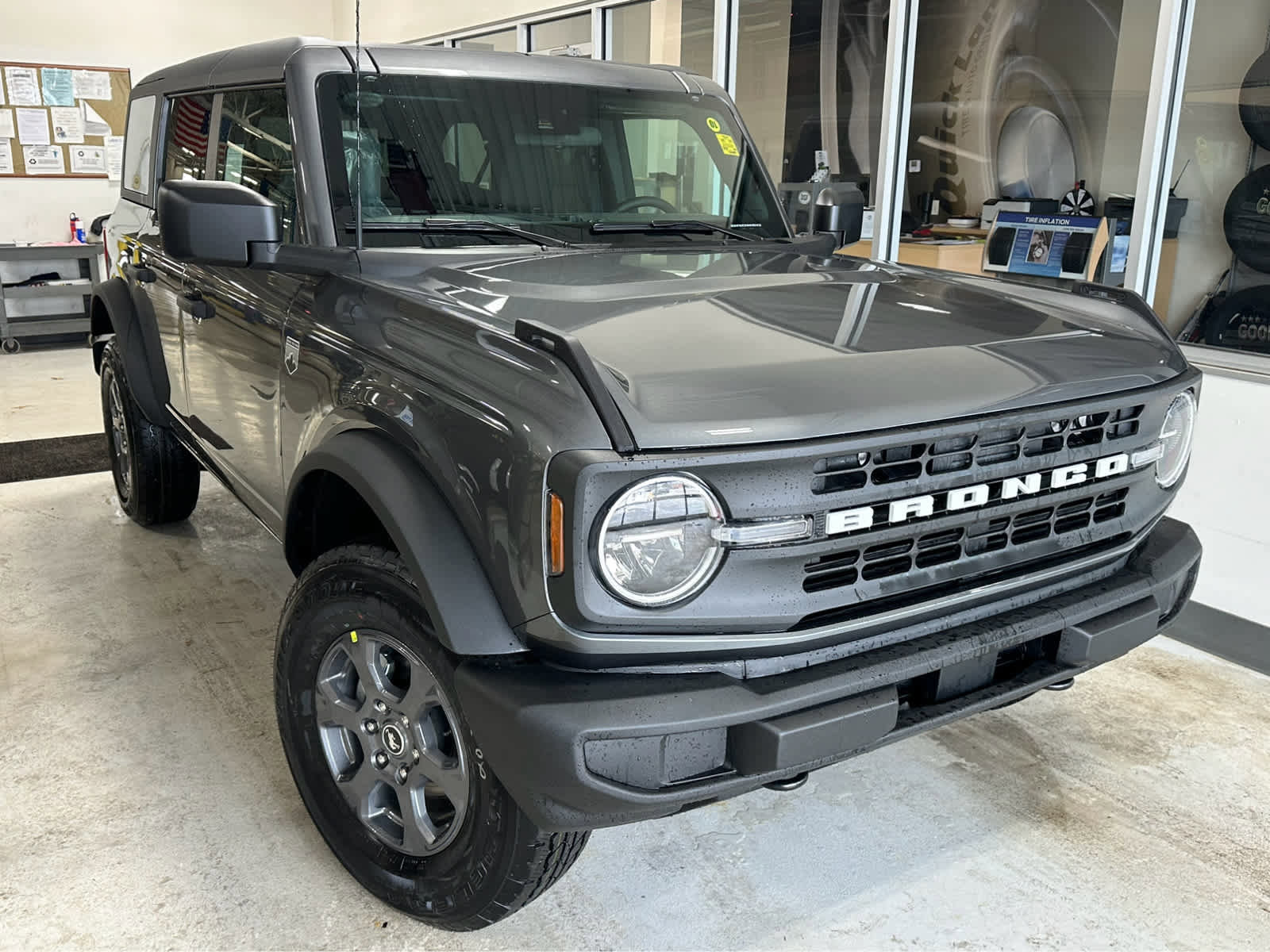 New 2025 Ford Bronco Big Bend image 2