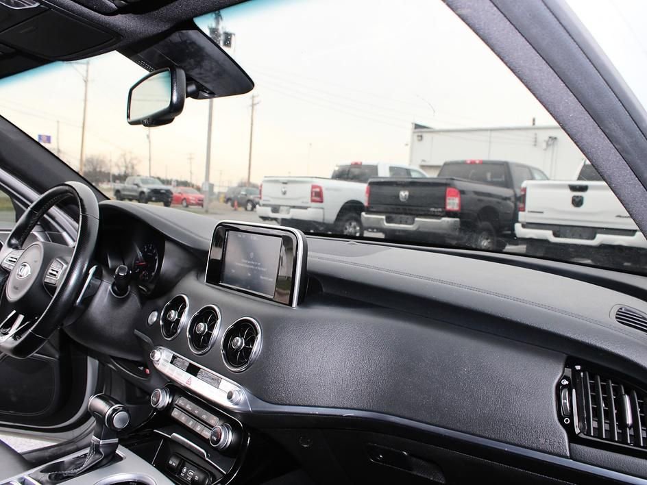 Used 2018 Kia Stinger GT image 32
