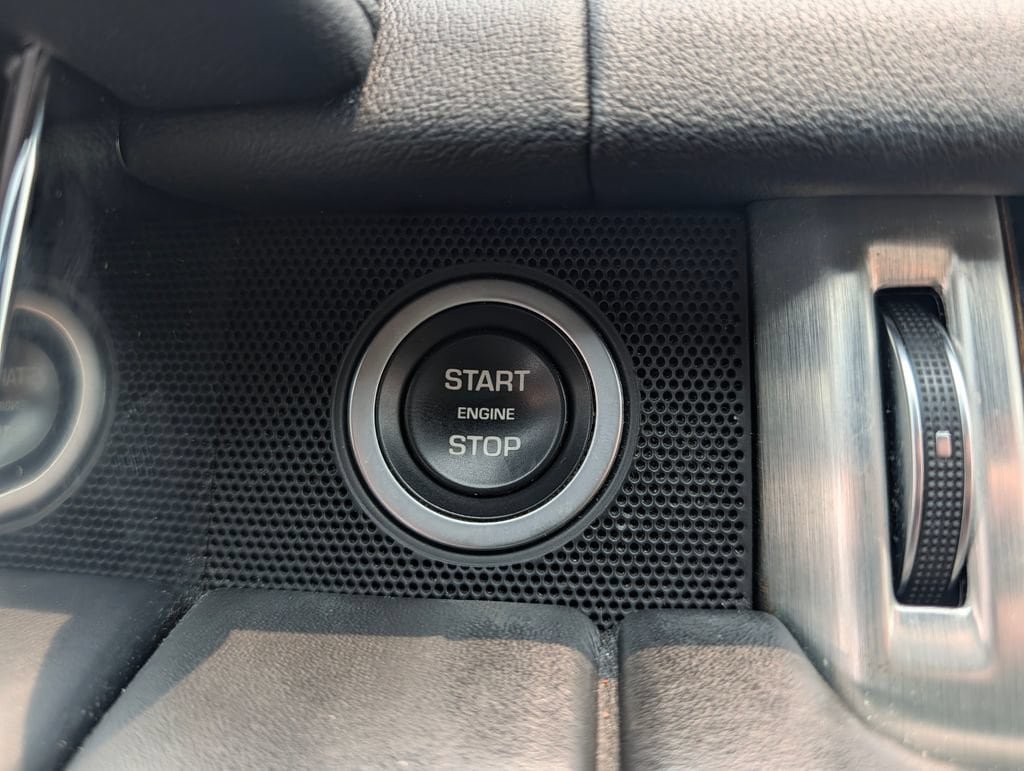 Used 2016 Land Rover Range Rover Supercharged AWD/4WD image 6