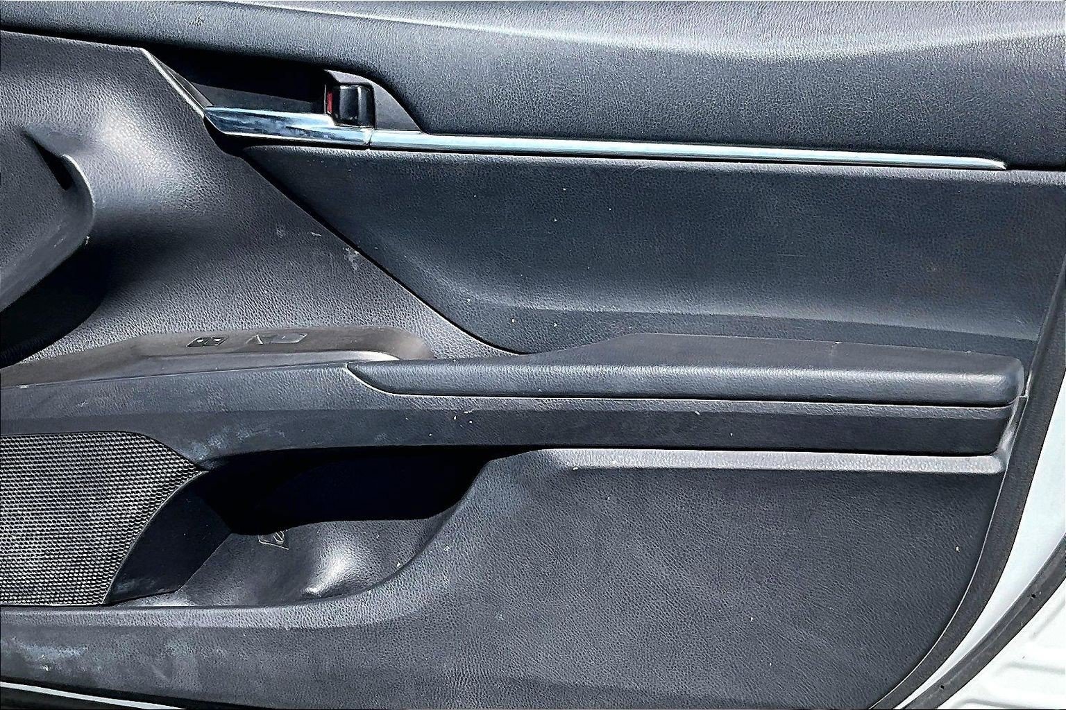Used 2022 Toyota Camry SE w/ Audio Upgrade Package FWD image 18