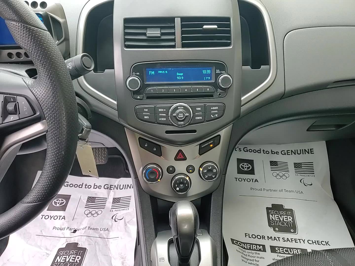 Used 2014 Chevrolet Sonic LT image 17