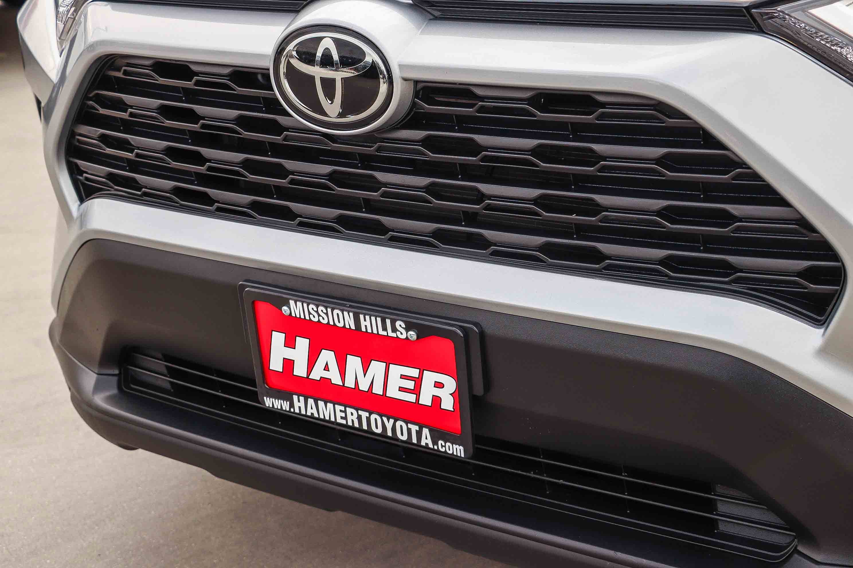 Used 2025 Toyota RAV4 XLE FWD image 11