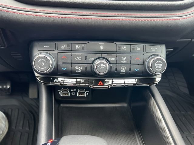 Used 2024 Dodge Durango GT image 16